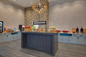Hampton Inn & Suites Nashville Downtown Capitol View