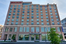 Hampton Inn & Suites Nashville Downtown Capitol View