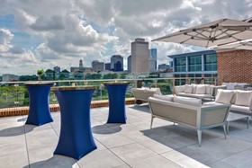 Hampton Inn & Suites Nashville Downtown Capitol View