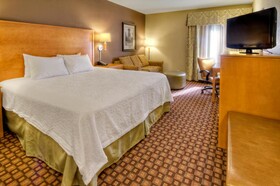 Hampton Inn & Suites Nashville-Vanderbilt-Elliston Place