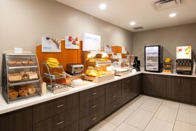Holiday Inn Express & Suites Nashville I-40 & I- 24
