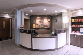 Holiday Inn Express & Suites Nashville I-40 & I- 24