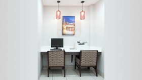 Holiday Inn Express & Suites Nashville I-40 & I- 24