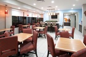 Holiday Inn Express & Suites Nashville I-40 & I- 24