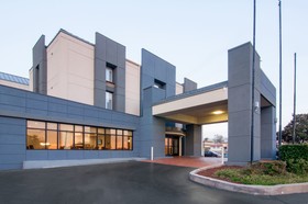 Holiday Inn Express & Suites Nashville I-40 & I- 24