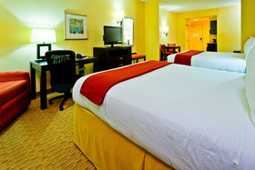 Holiday Inn Express & Suites Nashville-Opryland