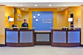 Holiday Inn Express & Suites Nashville-Opryland