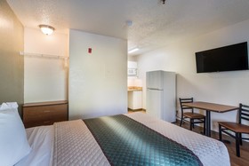 HomeTowne Studios Nashville - Airport/ Briley Pkwy