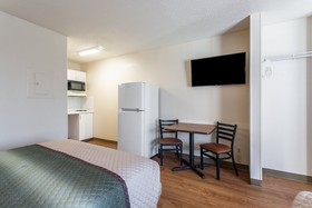 HomeTowne Studios Nashville - Airport/ Briley Pkwy