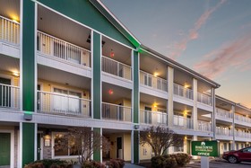 HomeTowne Studios Nashville - Airport/ Briley Pkwy