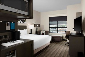 Hyatt House Nashville Downtown / Convention Center