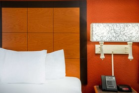 La Quinta Inn & Suites by Wyndham Nashville Airport/Opryland