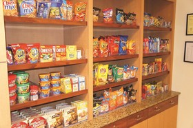 La Quinta Inn & Suites by Wyndham Nashville Airport/Opryland