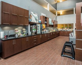Quality Suites Nashville Airport
