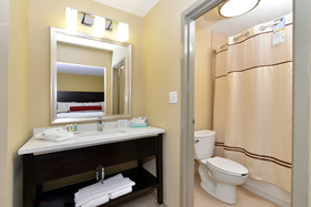 Quality Suites Nashville Airport
