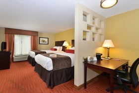 Quality Suites Nashville Airport