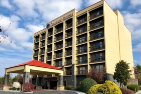 Vista Suites Pigeon Forge, SureStay Collection by BW