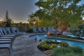 Courtyard Pigeon Forge