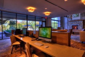 Courtyard Pigeon Forge