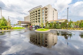 Courtyard Pigeon Forge