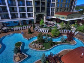 Courtyard Pigeon Forge