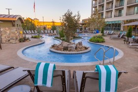 Courtyard Pigeon Forge