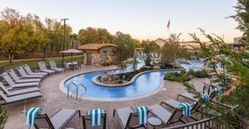 Courtyard Pigeon Forge