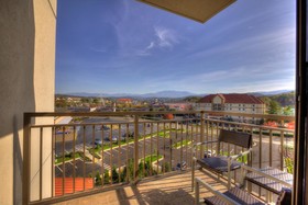 Courtyard Pigeon Forge