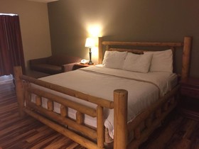 Bear Mount Inn & Suites