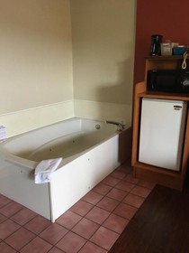 Bear Mount Inn & Suites