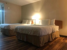 Bear Mount Inn & Suites