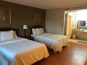 Bear Mount Inn & Suites