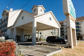 Best Western Plus Apple Valley Lodge Pigeon Forge