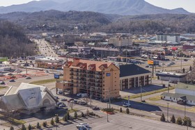Mountain Vista Inn & Suites
