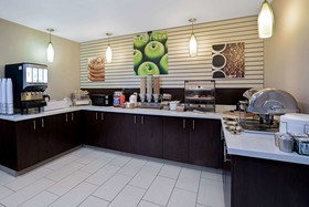 La Quinta Inn & Suites by Wyndham Knoxville North I-75