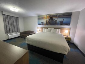 Days Inn by Wyndham Savannah