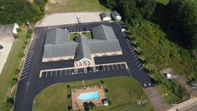 Days Inn by Wyndham Savannah