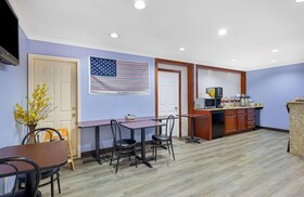 Days Inn by Wyndham Savannah