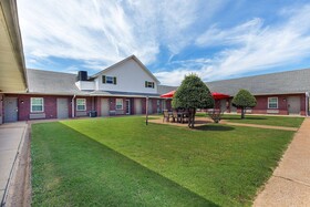 Days Inn by Wyndham Savannah