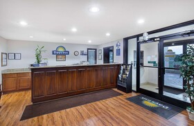 Days Inn by Wyndham Savannah