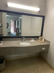 Days Inn by Wyndham Savannah