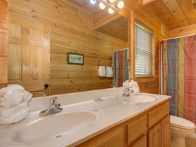 Misty Mountain Hideaway