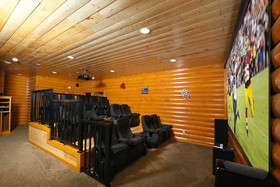 Paradise Mountain Pool Lodge