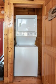 SmokyStays Bears Den Cabin