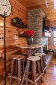 SmokyStays Bears Den Cabin
