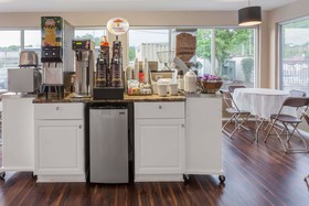 Super 8 by Wyndham Sevierville Riverside