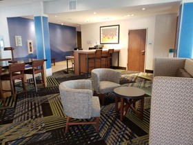 Holiday Inn Express & Suites Nashville North - Springfield