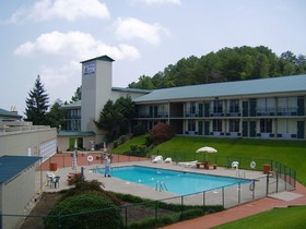 Hilltop Hotel