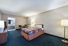 OYO Hotel Sweetwater TN West