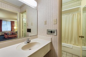 OYO Hotel Sweetwater TN West